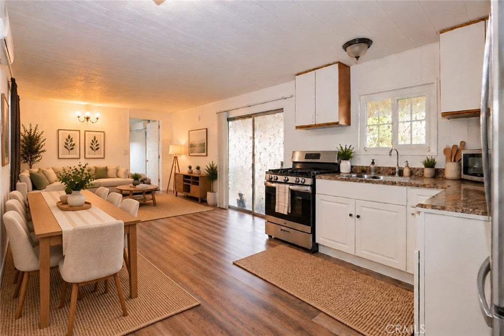350 E San Jacinto 65