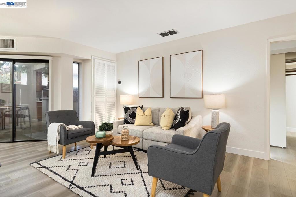2513 lucy lane b