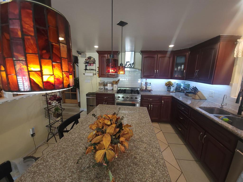 EL SOBRANTE - Residential