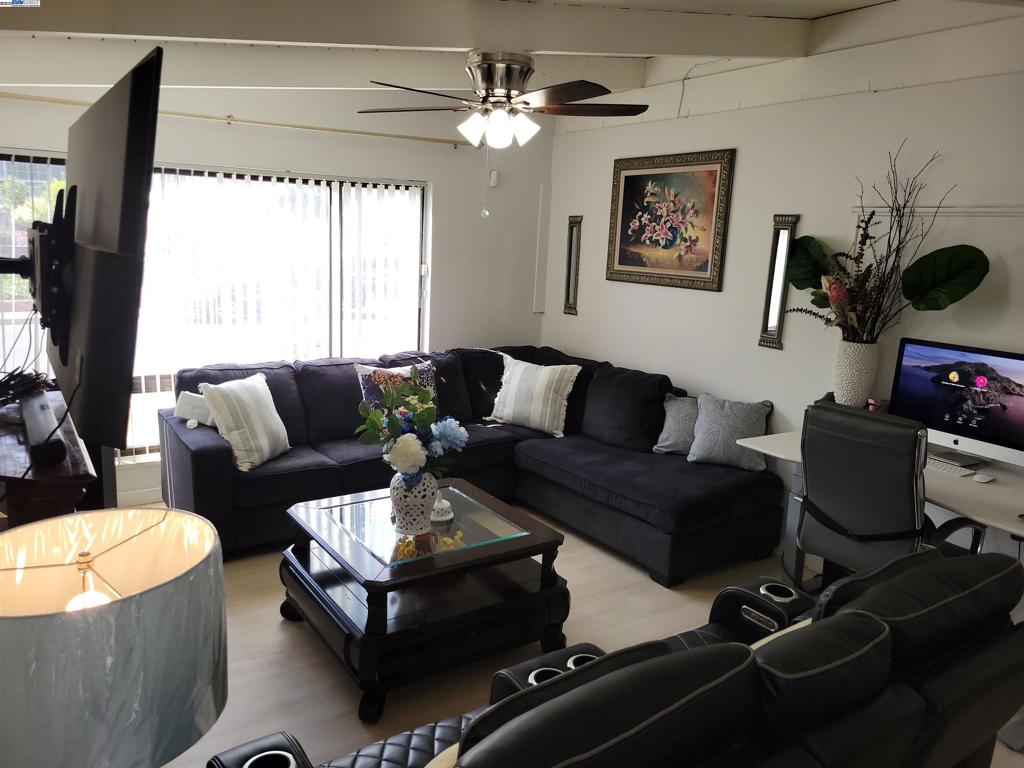 EL SOBRANTE - Residential