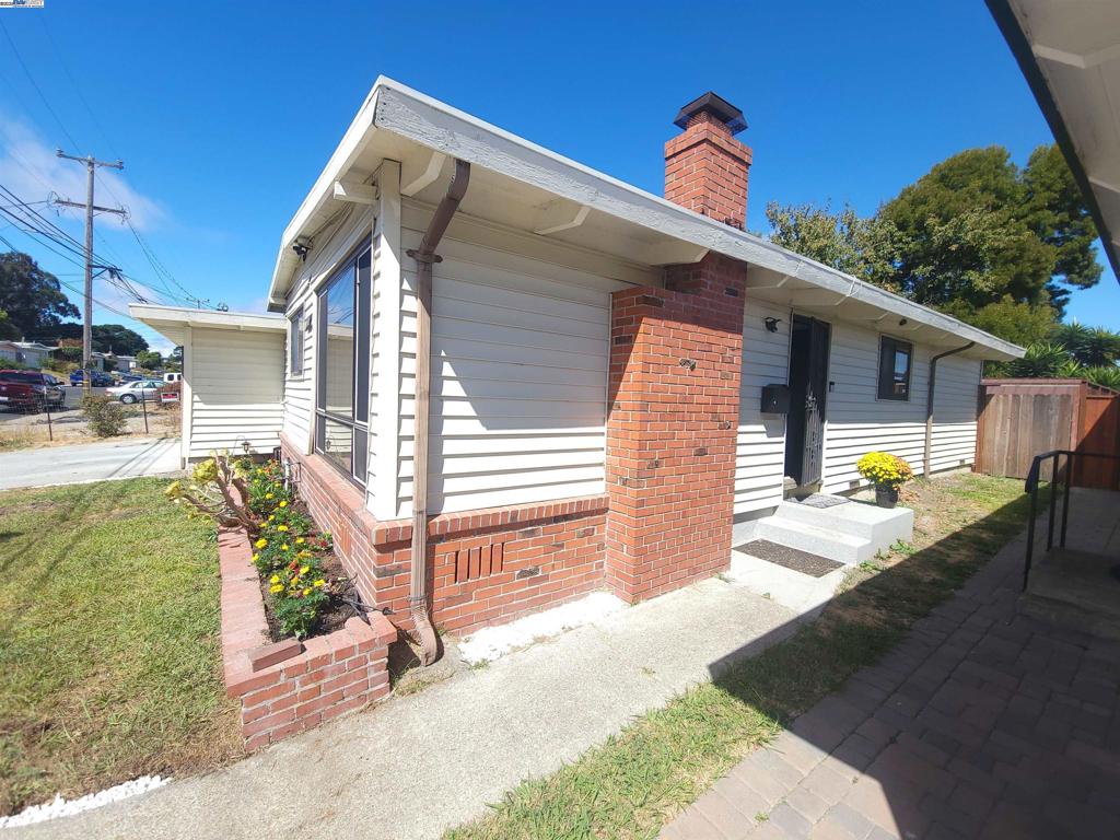EL SOBRANTE - Residential
