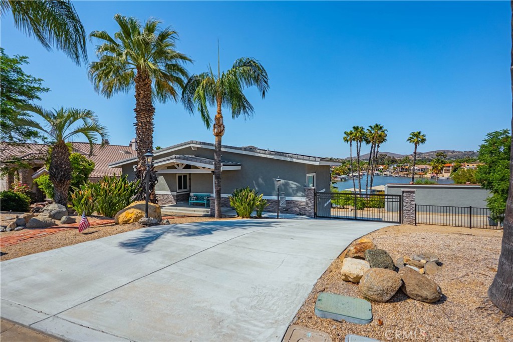 23256 Gray Fox Drive