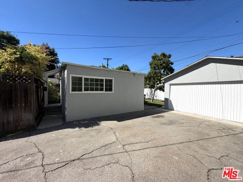 Photo of 10739 1/2 Aqua Vista Street, North Hollywood, CA 91602 (MLS # 26102222)