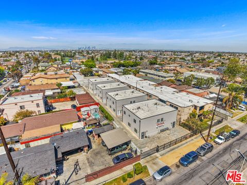 Photo of 649 W 92nd Street, Los Angeles, CA 90044 (MLS # 25574593)