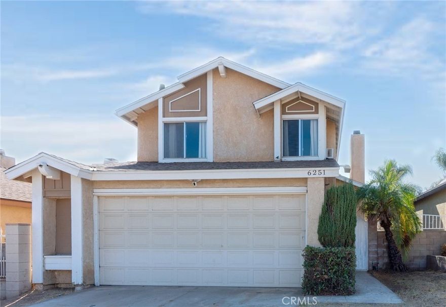This two-story single family home offers 3 bedrooms and 2.5 bathrooms across 1,554 sq.ft of living space,sits on a 3,485 sq.ft lot. Located in a quiet residential neighborhood of Jurupa Valley. Close to school and shopping center. Tranquil yet conveniently located.
The home features a functional layout with high ceilings and a spacious living area. An office space on the first floor has been added on without permits.
The kitchen and bathrooms are in original condition. There is a moderately sized loft and 3 bedrooms on the 2nd floor. A newer roof. The backyard includes a covered patio and stamped concrete, offering a solid foundation for outdoor activities.
