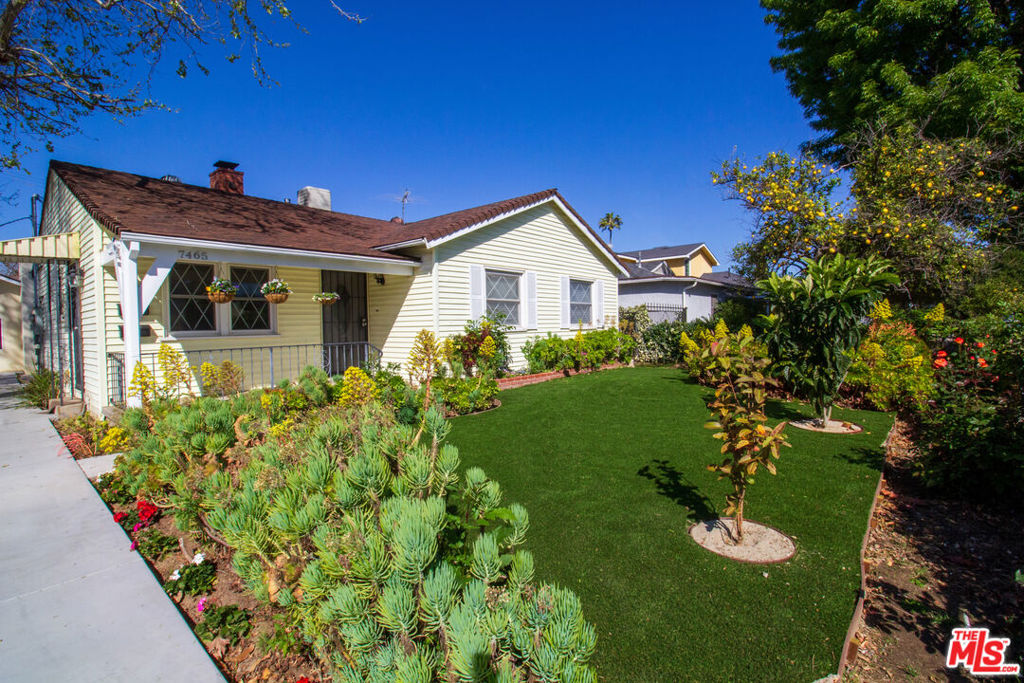 7465 N Forbes Avenue