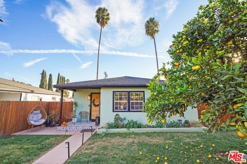 Photo of 14828 Saticoy Street, Van Nuys, CA 91405 (MLS # 26777533)