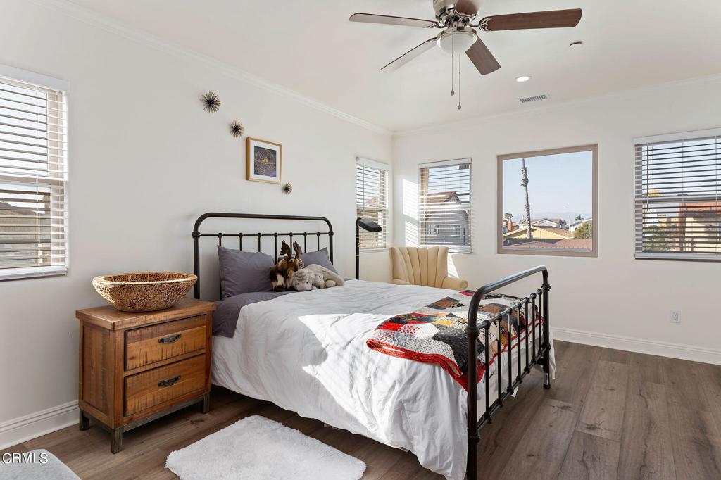 Oxnard Shores: Mandalay Shores 1 - 4651 - Residential