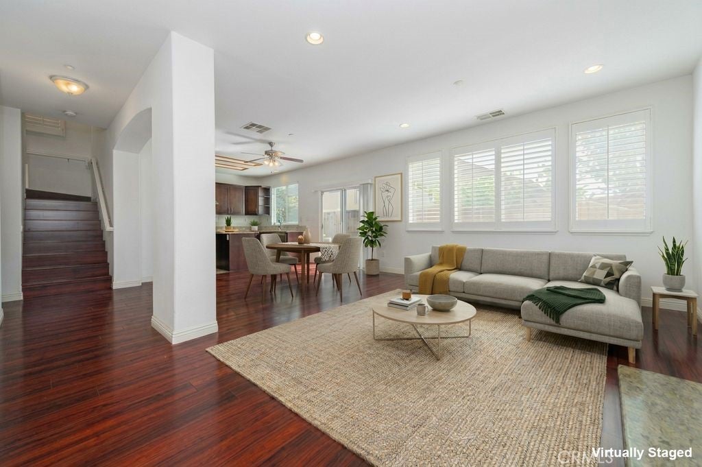 8727 Woodward Ct