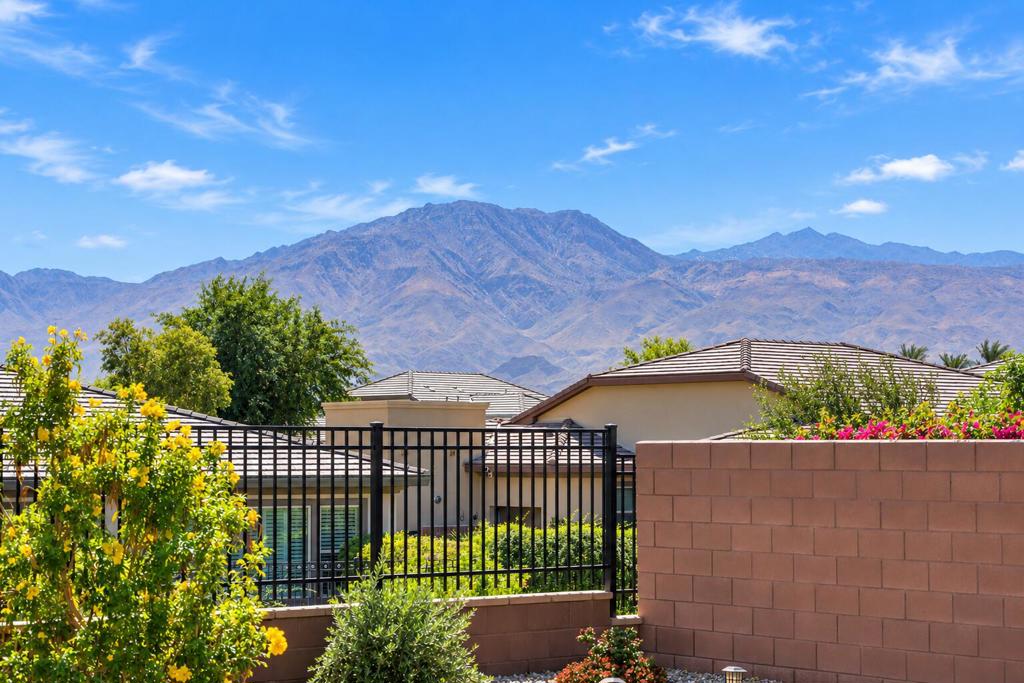 82485 Round Valley Drive