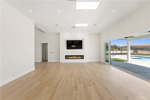 Tiny photo for 3118 Old Coach Dr, Camarillo, CA 93010 (MLS # TR25273836)