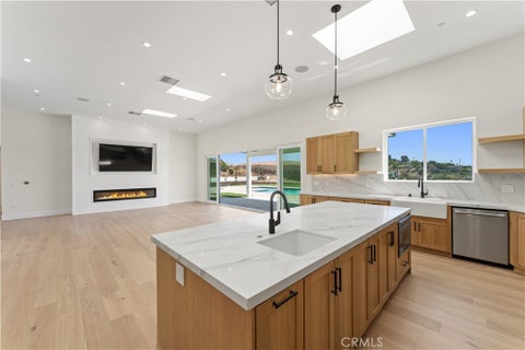 Tiny photo for 3118 Old Coach Dr, Camarillo, CA 93010 (MLS # TR25273836)