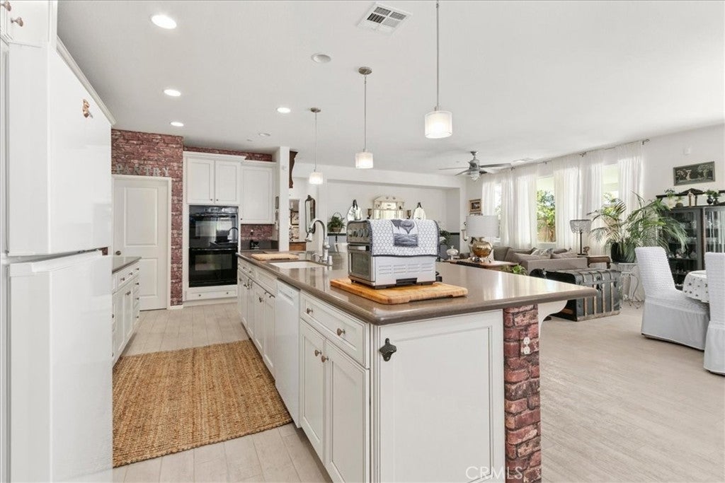 1463 Yarrow