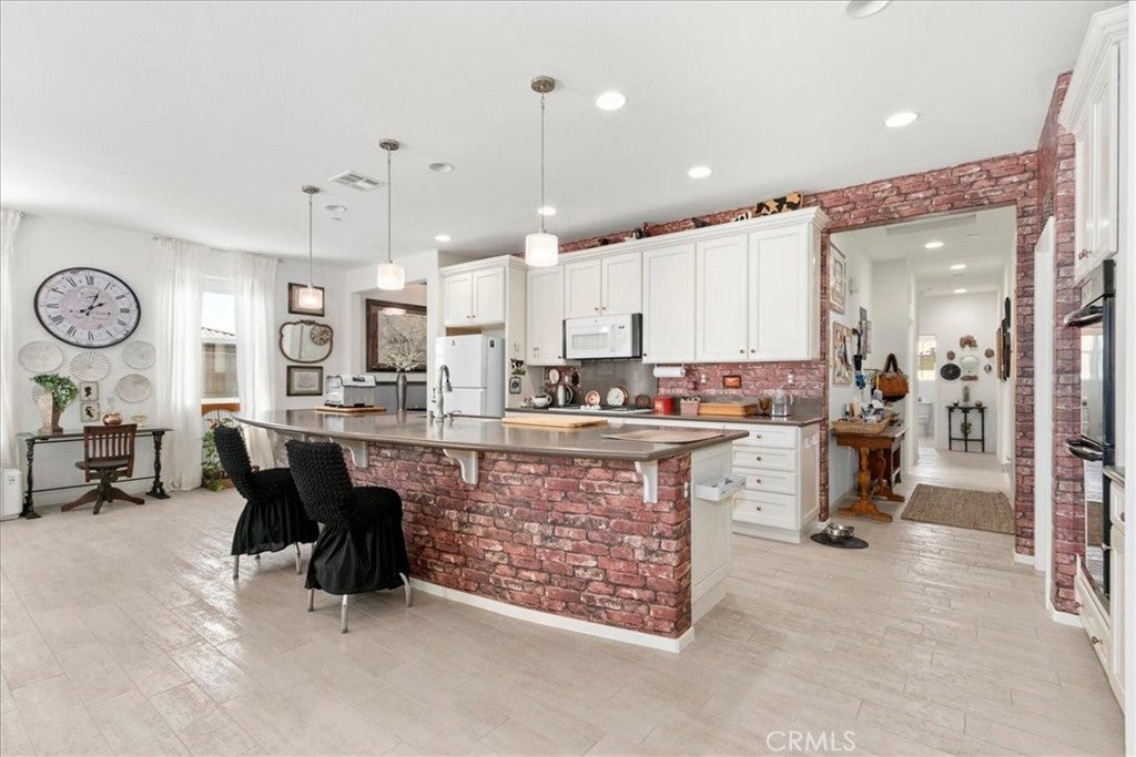 1463 Yarrow