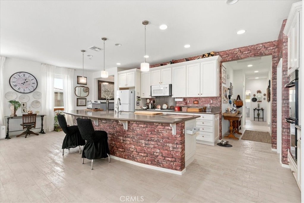 1463 Yarrow