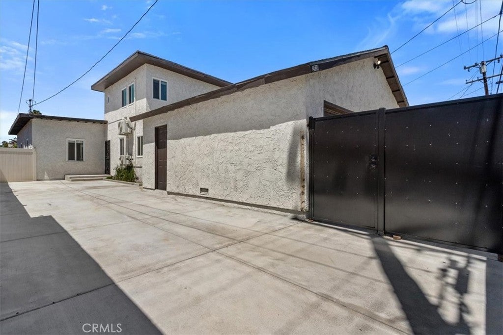 2920 W Shorb
