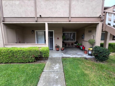 Photo of 30 W San Joaquin Street #3, Salinas, CA 93901 (MLS # ML82062163)