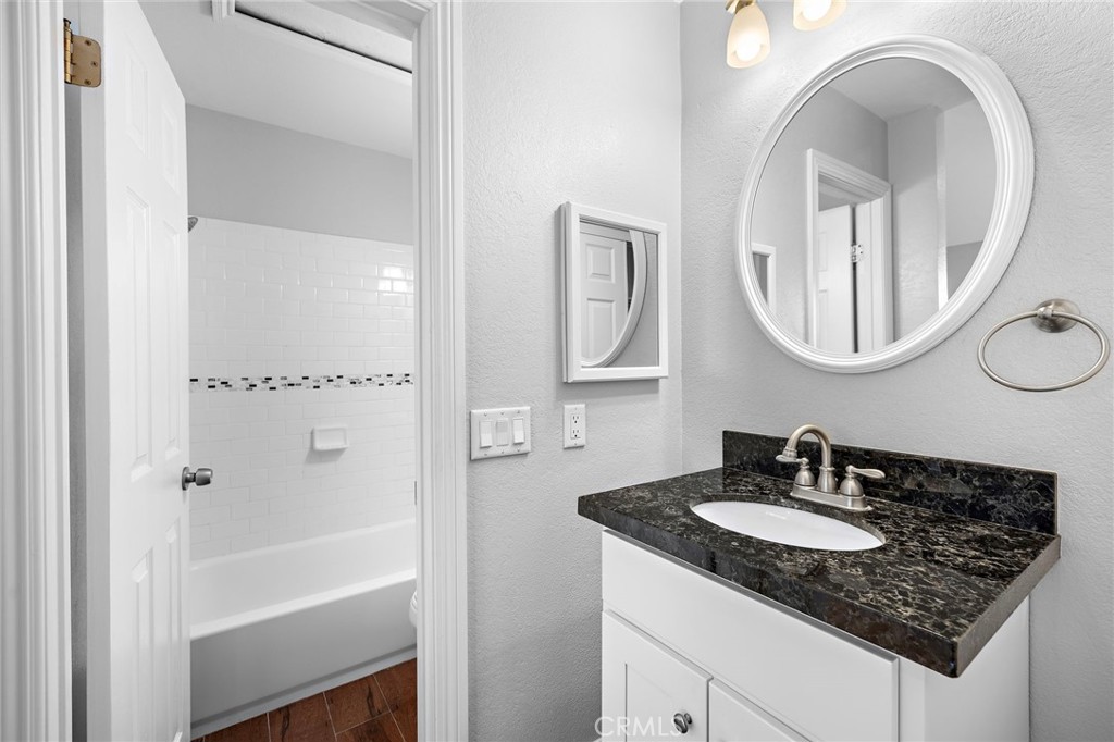 Mission Courts (R2) (MC) - Residential Lease