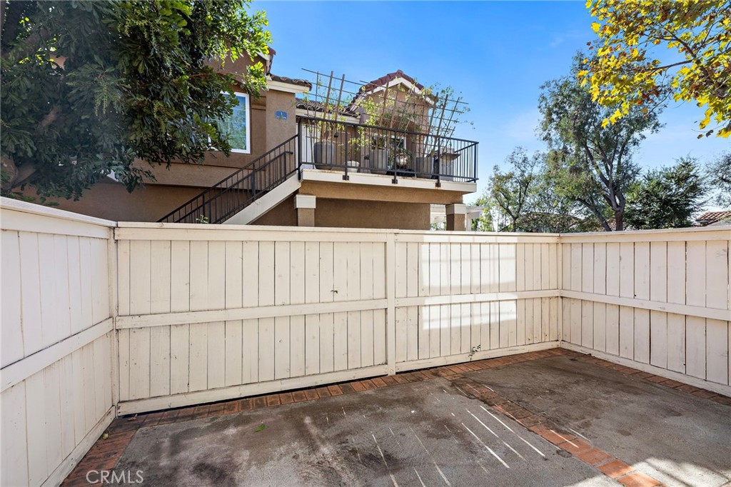 Mission Courts (R2) (MC) - Residential Lease