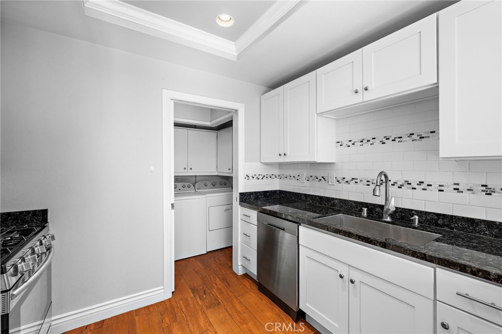 Mission Courts (R2) (MC) - Residential Lease