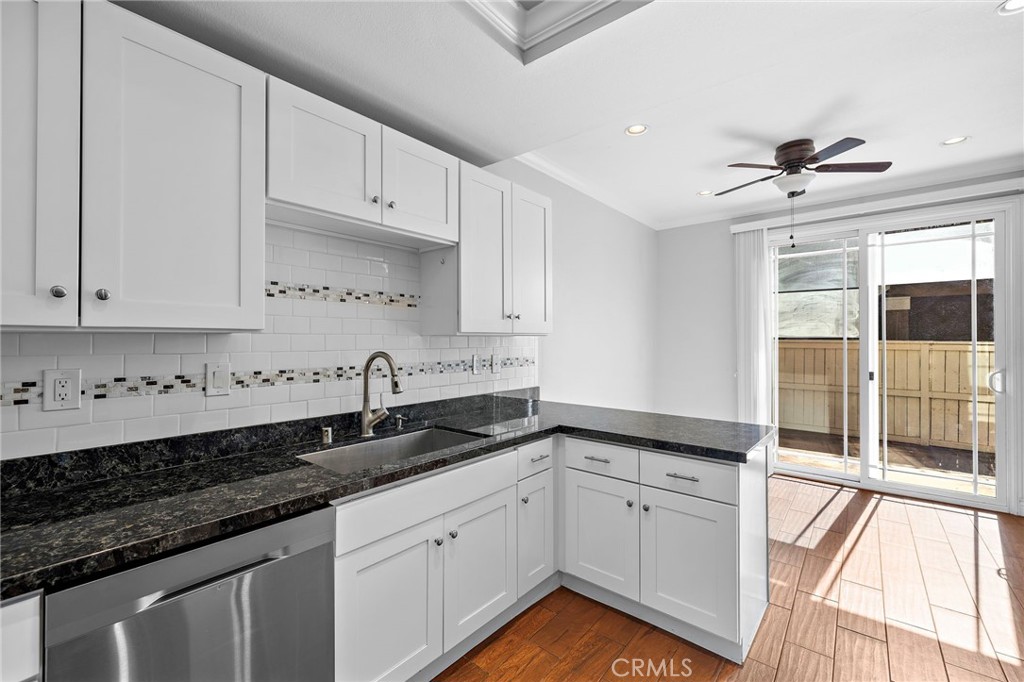 Mission Courts (R2) (MC) - Residential Lease