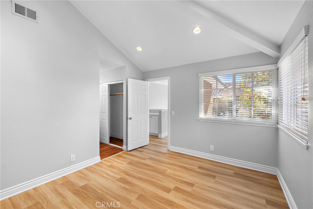 Mission Courts (R2) (MC) - Residential Lease