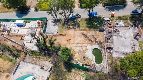 Photo of 3318 Bellaire Drive, Altadena, CA 91001 (MLS # PW25216966) Photo of 3318 Bellaire Drive, Altadena, CA 91001 (MLS # PW25216966)