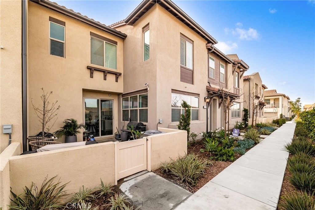 Photo of 4321 S Cantos Paseo #27, Ontario, CA 91761 (MLS # IV26022222)