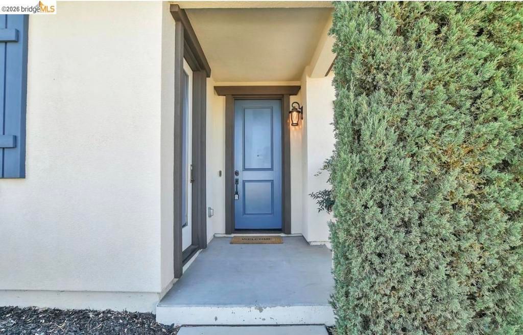 Photo of 399 Ghiggeri Dr DR, Brentwood, CA 94513 (MLS # 41137907)