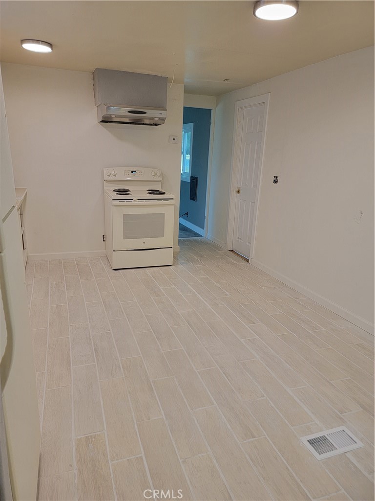 Western Village Mobile (33136) - Manufactured In Park