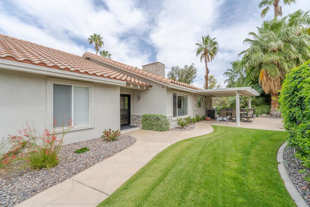 39626 Sweetwater Drive