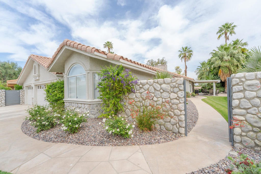 39626 Sweetwater Drive