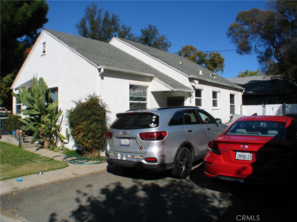 Properties 2 821 Robinson Street