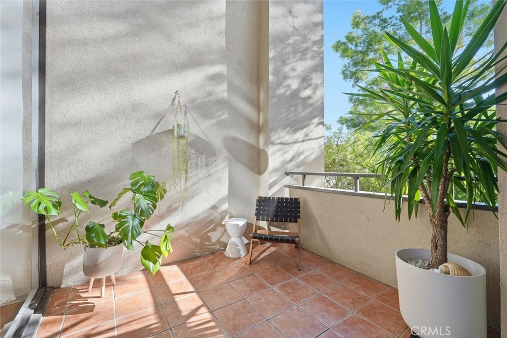 5658 Ravenspur Drive 208