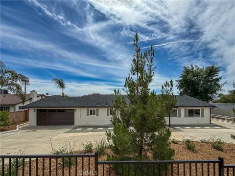 Photo of 23735 Vista Way, Menifee, CA 92587 (MLS # AR26082946)