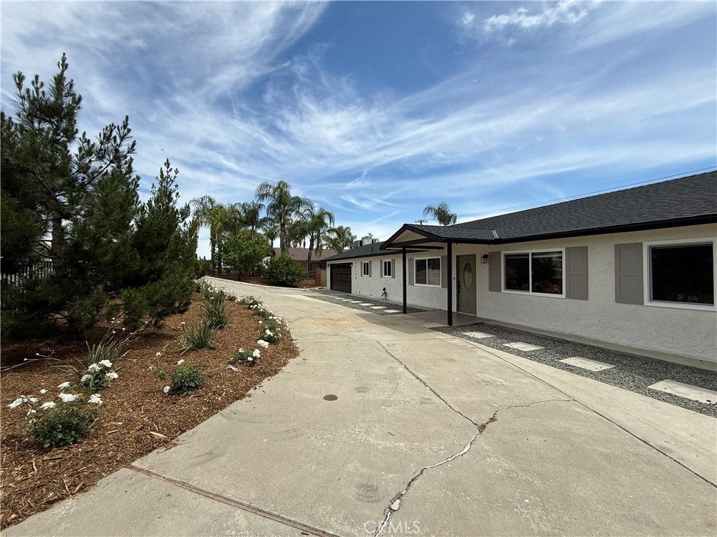 Photo of 23735 Vista Way, Menifee, CA 92587 (MLS # AR26082946)