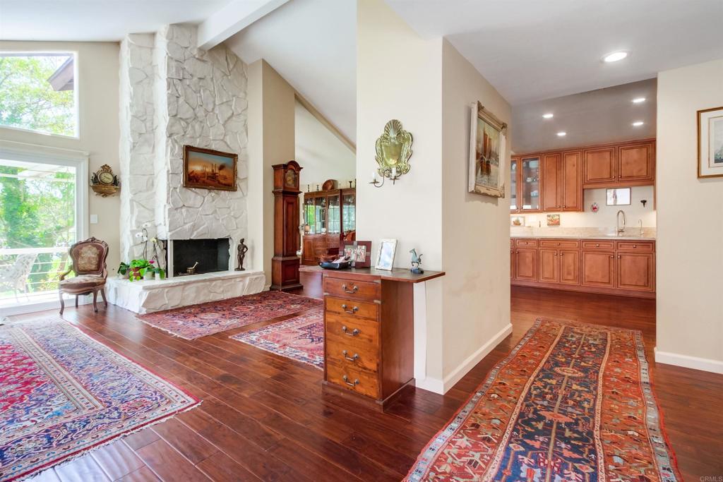 1129 La Casa