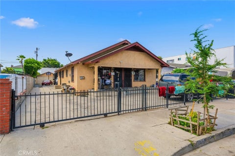 Photo of 724 E 50th ST, Los Angeles, CA 90011 (MLS # IV26181017)