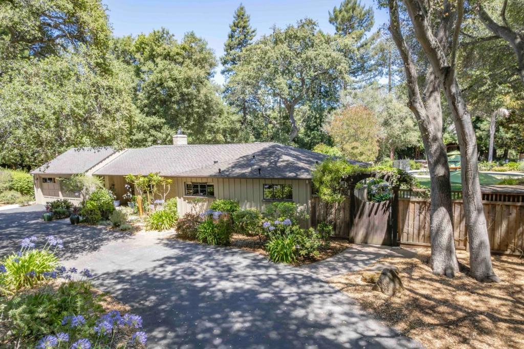 30 Catalpa Drive
