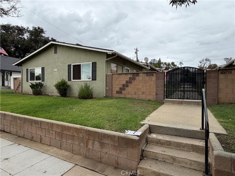 Photo of 217 W 4th Street #4, San Dimas, CA 91773 (MLS # IG26226559)