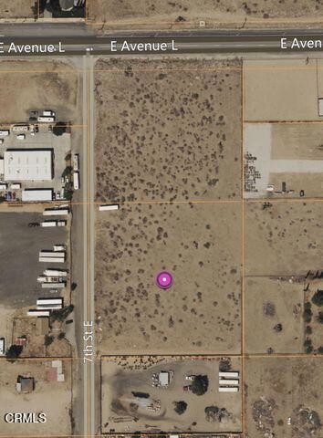 Nice parcel 2.52 acres light to heavy industrial. Parcel has easy access for heavy equipment, trucks etc. Plenty of room if you're looking to expand your business.