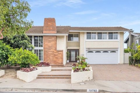 Tiny photo for 19792 Majorca LN, Yorba Linda, CA 92886 (MLS # PW26122826)