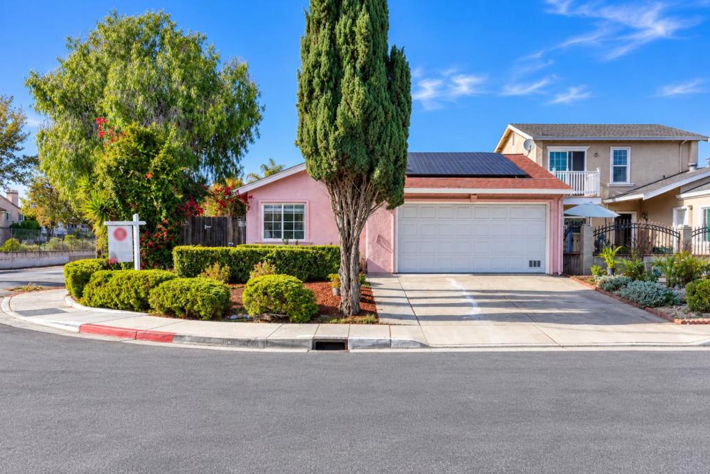 1819 Perrone Circle