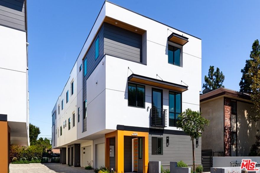Located in a prime area of Studio City. This single-family residence offers open concept living, 3 bedrooms, 2 1/2 baths, modern kitchen with waterfall island and stainless steel appliances. The primary suite has a private bath, Washer/dryer and 2 car attached garage included. Close to all fine dining, shopping, and entertainment.