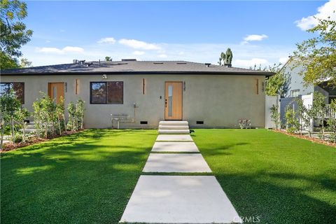 6935 Jellico Avenue Lake Balboa CA 91406