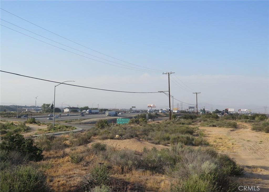 This exceptional 10.14-acre parcel is situated at the nexus of Interstate 15 and Oak Hills Road off-ramp, making it a prime location for businesses targeting both commuter and destination traveler markets. Oak Hills Road serves as the primary entry point into and exit from the Victor Valley, ensuring a steady flow of potential customers. The property offers unbeatable accessibility, making it an ideal choice for businesses catering to daily commuters and travelers. Its proximity to major commuting routes ensures consistent foot traffic. As of March 2016, the location experiences a remarkable traffic count of 256,000 vehicles per day, presenting an outstanding opportunity for retail concepts, particularly those in the travel-related sector. The site is perfect for businesses such as Gas Stations, Convenience Stores, and other travel-oriented retail establishments looking to capture the attention of on-the-go customers. With high visibility and easy accessibility, this property holds substantial potential for businesses seeking a bustling location at the epicenter of travel activity. This is your chance to establish your business at a location that places you at the forefront of one of the region's busiest intersections. Seize the opportunity today!