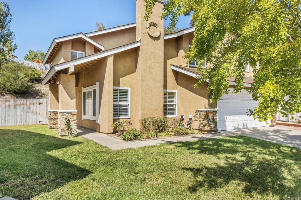 1002 Cholla Place