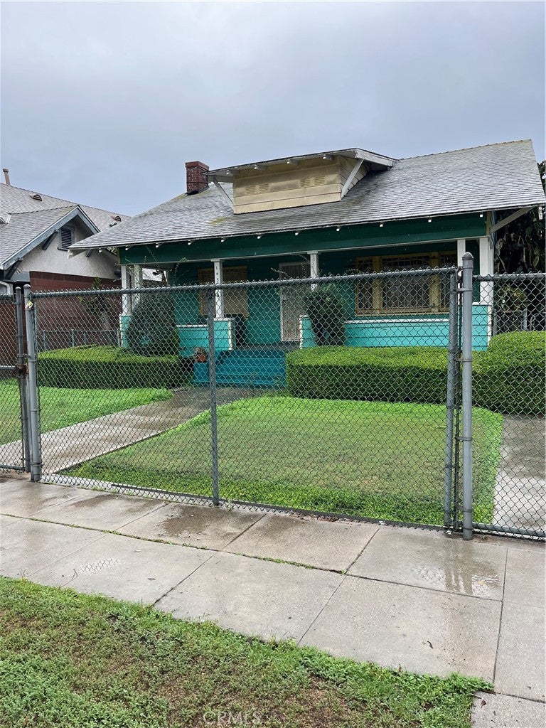 1430 W 51st