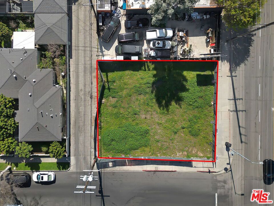 2502 S Robertson Boulevard