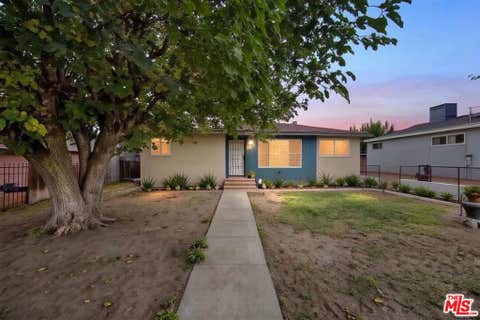 Photo of 807 Shalimar Drive, Bakersfield, CA 93306 (MLS # 26875895)